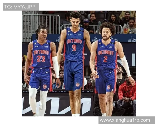 活塞队创下28连败历史纪录主帅辞职球员泪流满面难掩失落 活塞队创下28连败历史纪录主帅辞职球员泪流满面难掩失落